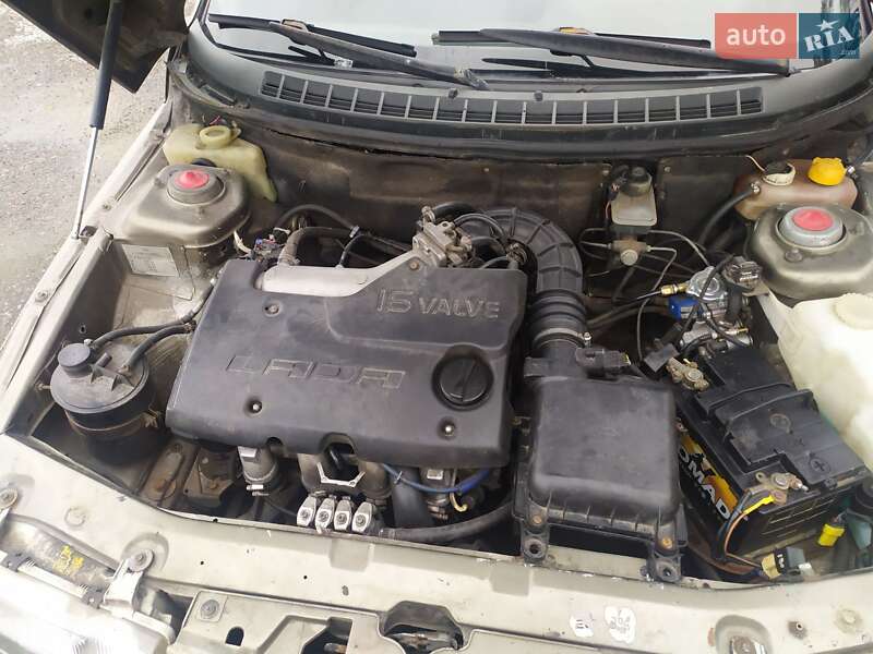 Универсал ВАЗ / Lada 2111 2002 в Новой Водолаге