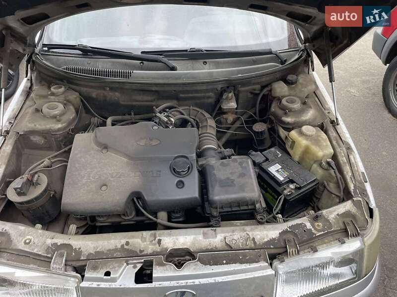 Универсал ВАЗ / Lada 2111 2004 в Киеве