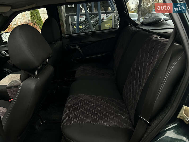 Универсал ВАЗ / Lada 2111 2004 в Казатине фото 6 Универсал ВАЗ / Lada 2111 2004 в Казатине