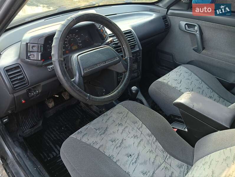 Универсал ВАЗ / Lada 2111 2006 в Першотравенске