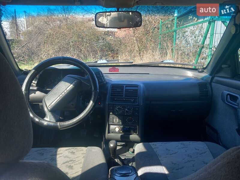 Хэтчбек ВАЗ / Lada 2112 2006 в Ужгороде фото 5 Хэтчбек ВАЗ / Lada 2112 2006 в Ужгороде