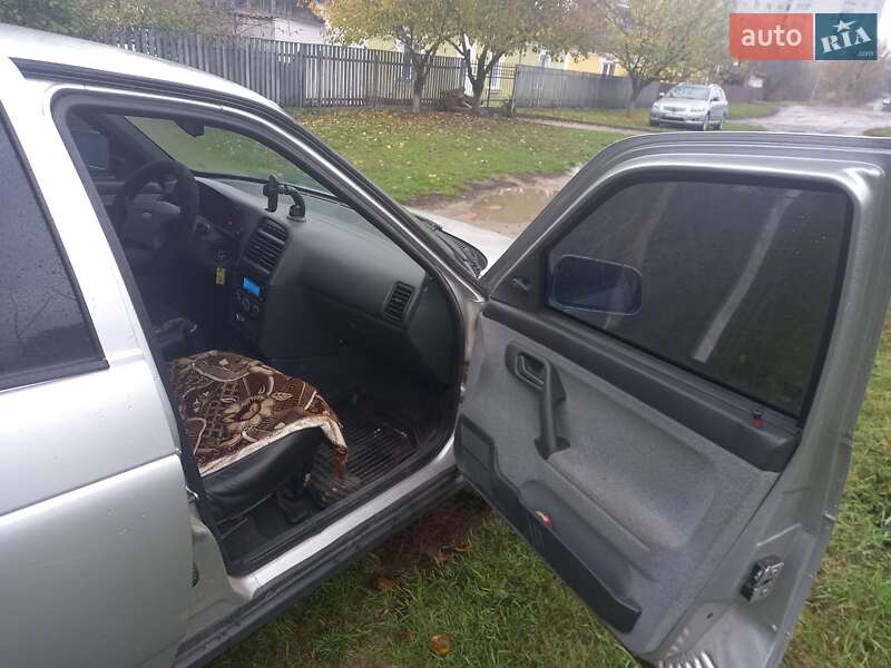 Хэтчбек ВАЗ / Lada 2112 2008 в Умани