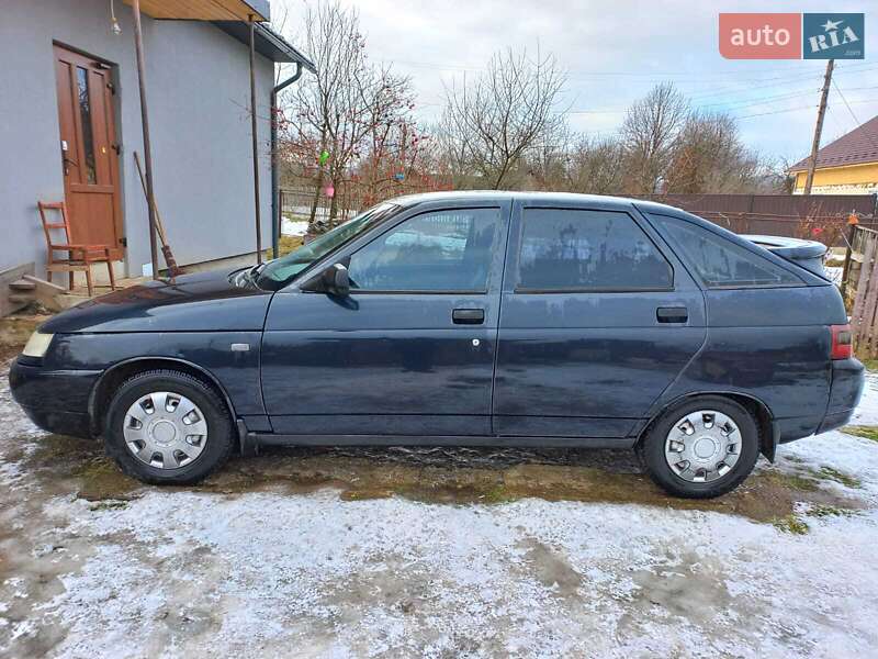 Хэтчбек ВАЗ / Lada 2112 2008 в Надворной