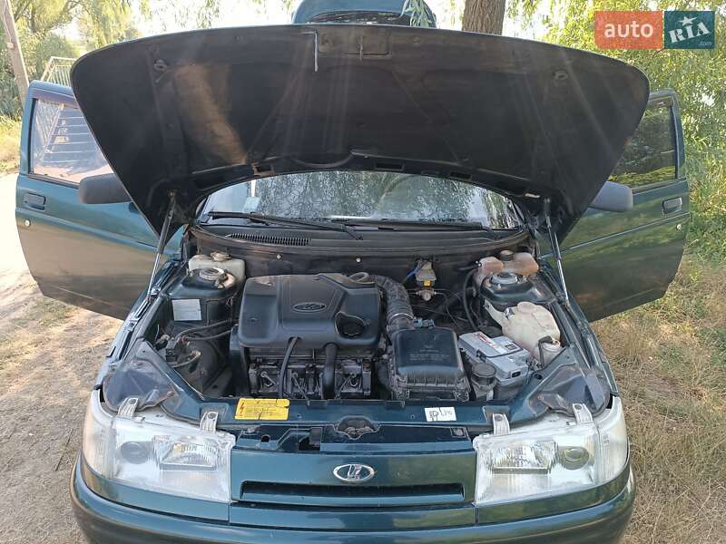 Хэтчбек ВАЗ / Lada 2112 2007 в Александровке