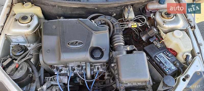 Хэтчбек ВАЗ / Lada 2112 2006 в Александровке