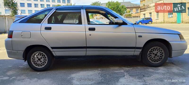 Хэтчбек ВАЗ / Lada 2112 2006 в Александровке