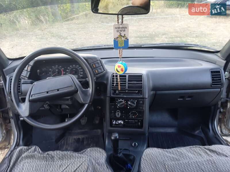 Хэтчбек ВАЗ / Lada 2112 2007 в Заводском