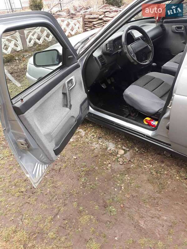 Хэтчбек ВАЗ / Lada 2112 2008 в Рожнятове фото 9 Хэтчбек ВАЗ / Lada 2112 2008 в Рожнятове