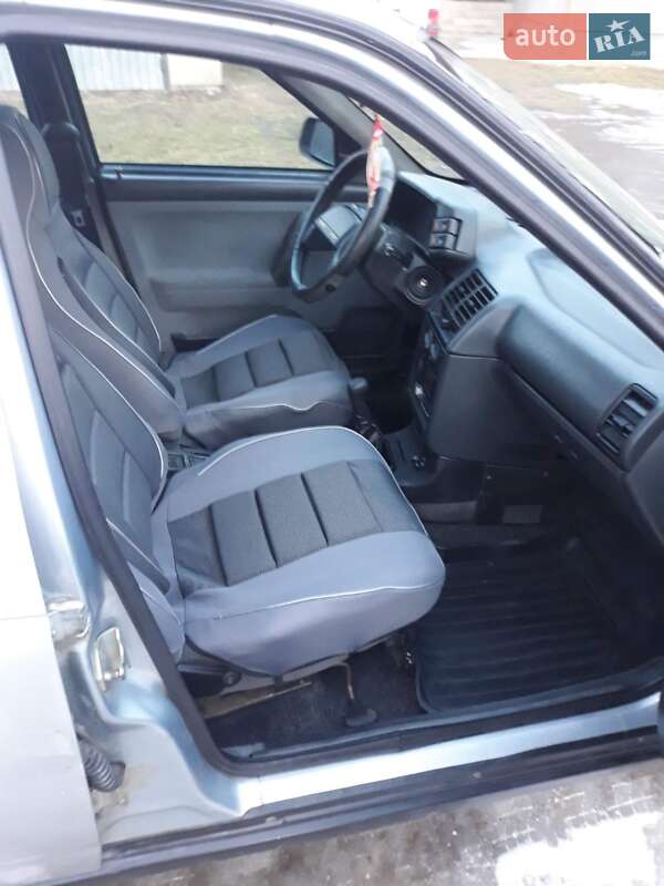 Хэтчбек ВАЗ / Lada 2112 2008 в Рожнятове фото 6 Хэтчбек ВАЗ / Lada 2112 2008 в Рожнятове