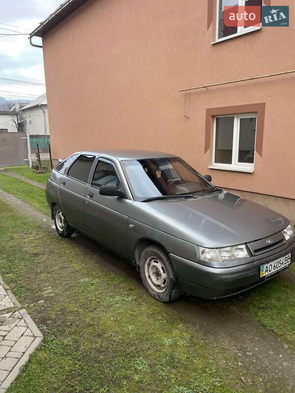 Хэтчбек ВАЗ / Lada 2112 2006 в Сваляве