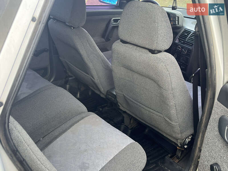 Хэтчбек ВАЗ / Lada 2112 2005 в Яготине