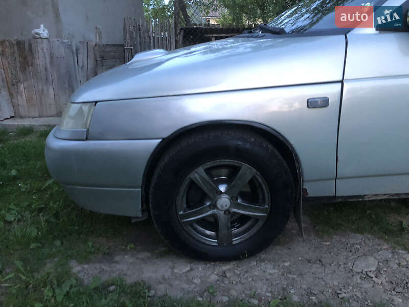 Хэтчбек ВАЗ / Lada 2112 2002 в Моршине