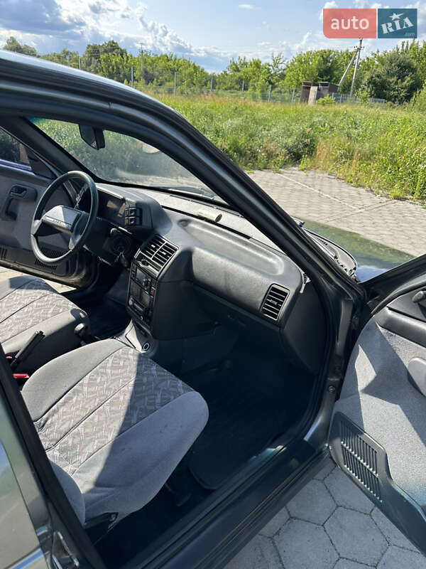Хэтчбек ВАЗ / Lada 2112 2005 в Ивано-Франковске