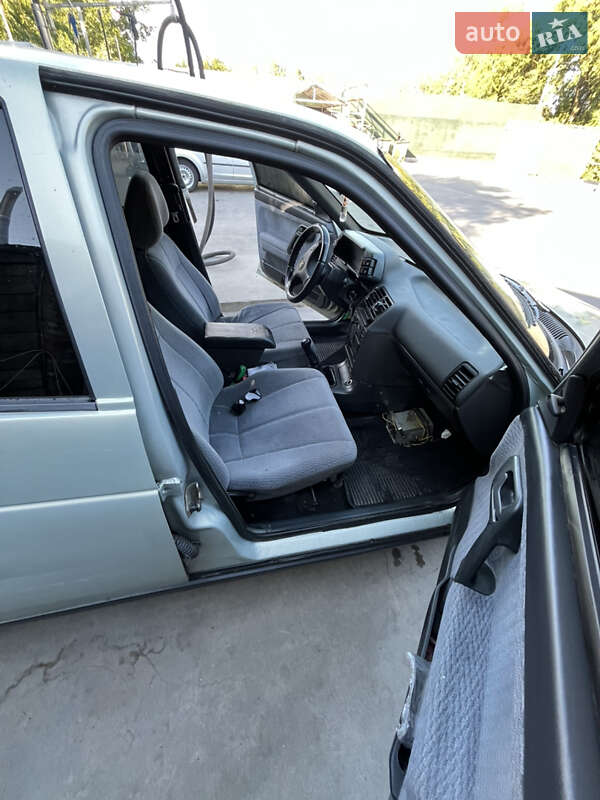 Хэтчбек ВАЗ / Lada 2112 2003 в Ромнах