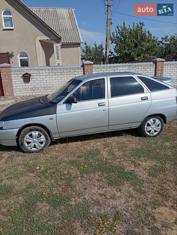 Хэтчбек ВАЗ / Lada 2112 2006 в Магдалиновке