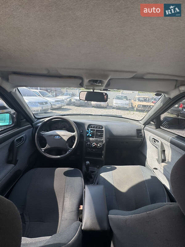 Хетчбек ВАЗ / Lada 2112 2008 в Дергачах