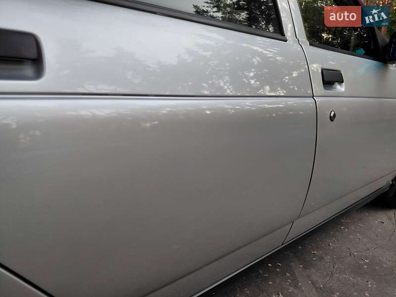 Хэтчбек ВАЗ / Lada 2112 2006 в Черкассах