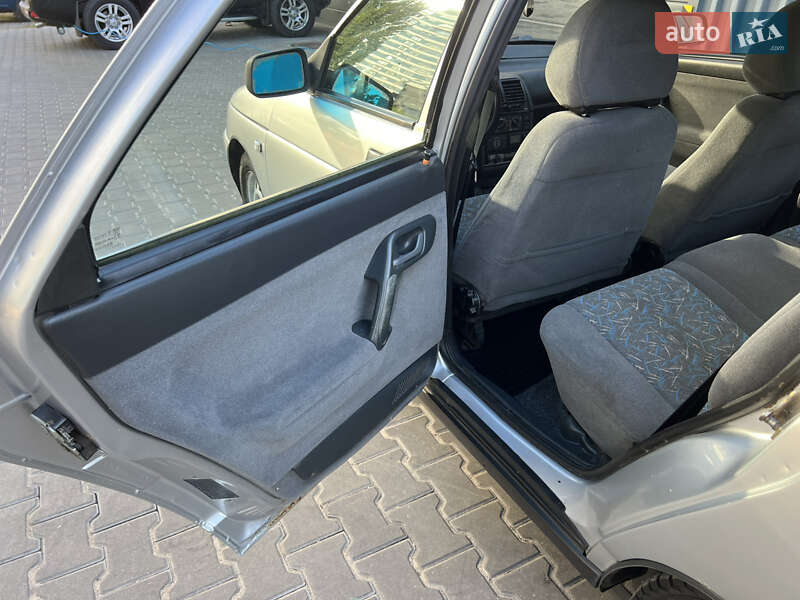 Хэтчбек ВАЗ / Lada 2112 2004 в Киеве