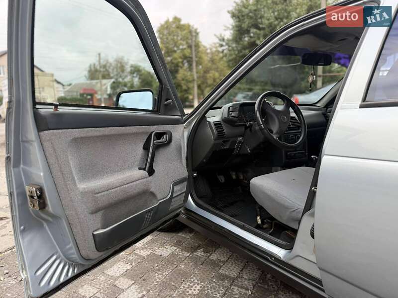 Хэтчбек ВАЗ / Lada 2112 2007 в Новом Буге