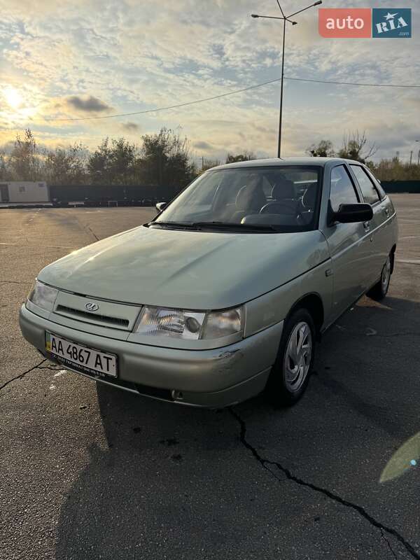 Хетчбек ВАЗ / Lada 2112 2005 в Києві фото 2 Хетчбек ВАЗ / Lada 2112 2005 в Києві