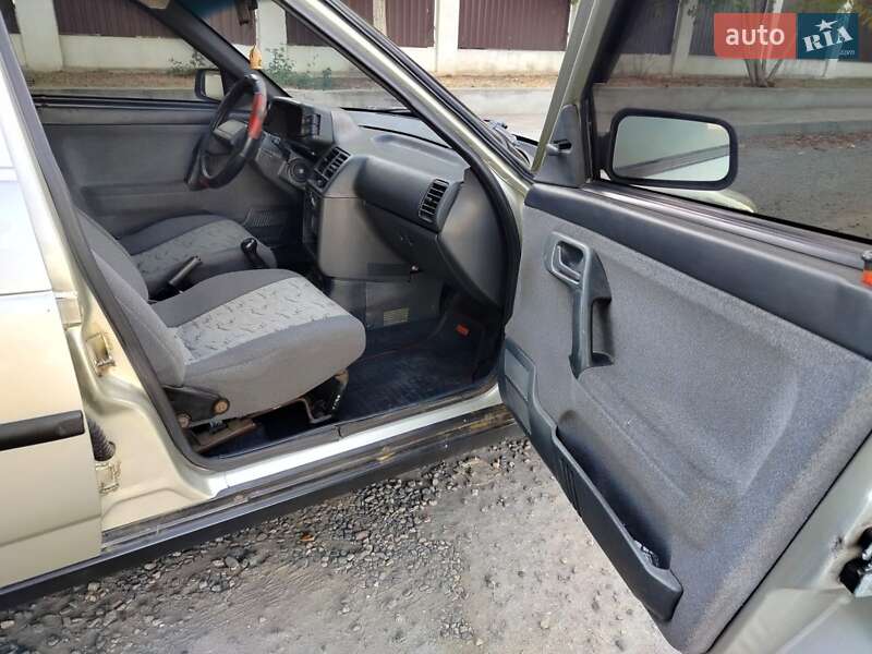 Хэтчбек ВАЗ / Lada 2112 2006 в Белгороде-Днестровском