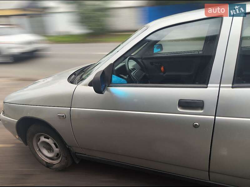 Хэтчбек ВАЗ / Lada 2112 2006 в Черкассах