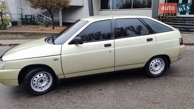 Хэтчбек ВАЗ / Lada 2112 2005 в Запорожье фото 2 Хэтчбек ВАЗ / Lada 2112 2005 в Запорожье