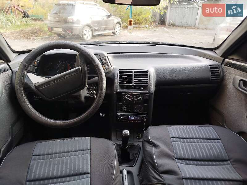 Хэтчбек ВАЗ / Lada 2112 2007 в Киеве