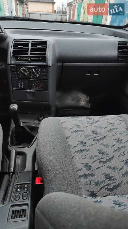 Хетчбек ВАЗ / Lada 2112 2006 в Вараші