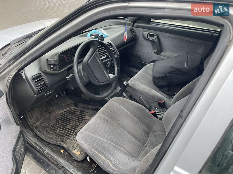 Хетчбек ВАЗ / Lada 2112 2002 в Львові фото 5 Хетчбек ВАЗ / Lada 2112 2002 в Львові