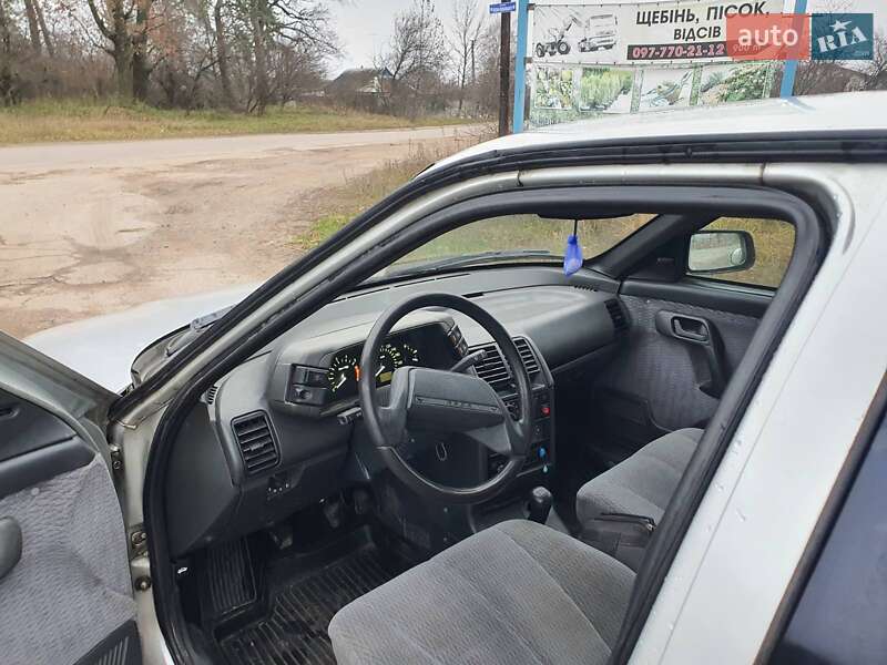 Хэтчбек ВАЗ / Lada 2112 2002 в Попельне