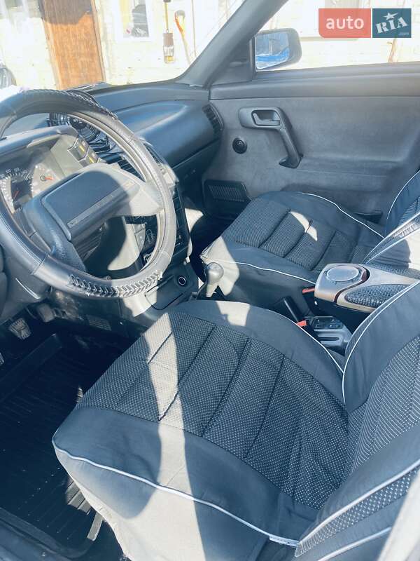 Хэтчбек ВАЗ / Lada 2112 2004 в Кагарлыке