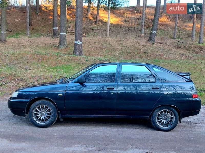 Хэтчбек ВАЗ / Lada 2112 2007 в Тростянце