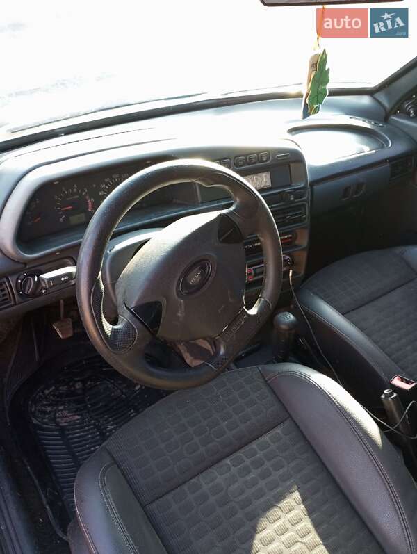 Хэтчбек ВАЗ / Lada 2113 Samara 2008 в Николаеве