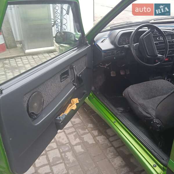 Хетчбек ВАЗ / Lada 2113 Samara 2005 в Кельменцях