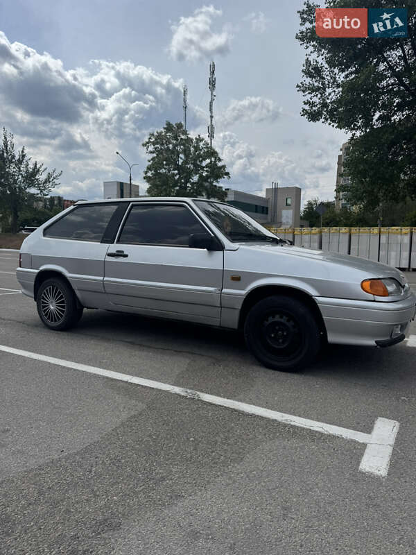 Хэтчбек ВАЗ / Lada 2113 Samara 2005 в Изюме