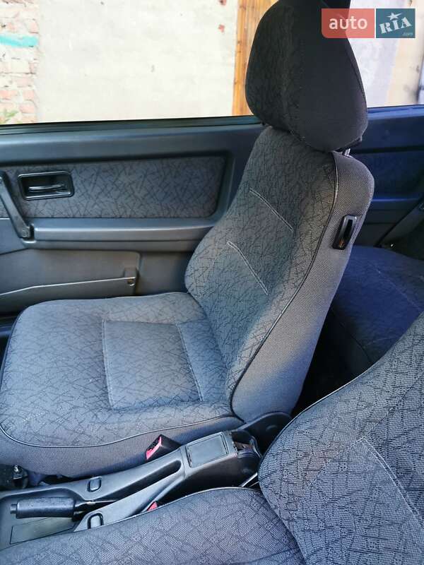 Хэтчбек ВАЗ / Lada 2113 Samara 2005 в Ровно фото 17 Хэтчбек ВАЗ / Lada 2113 Samara 2005 в Ровно