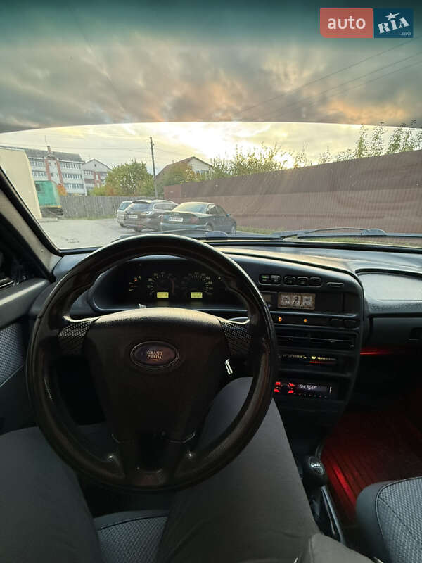 Хэтчбек ВАЗ / Lada 2113 Samara 2007 в Чернигове фото 28 Хэтчбек ВАЗ / Lada 2113 Samara 2007 в Чернигове