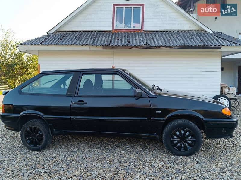 Хэтчбек ВАЗ / Lada 2113 Samara 2006 в Черновцах фото 3 Хэтчбек ВАЗ / Lada 2113 Samara 2006 в Черновцах