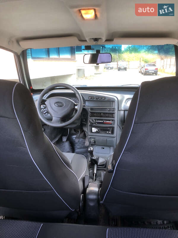 Хэтчбек ВАЗ / Lada 2113 Samara 2011 в Черкассах фото 6 Хэтчбек ВАЗ / Lada 2113 Samara 2011 в Черкассах