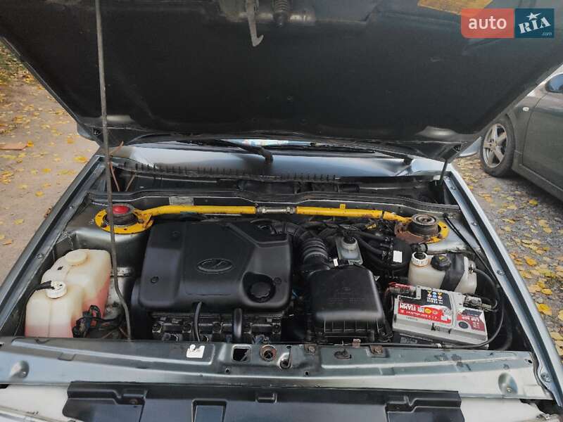 Хетчбек ВАЗ / Lada 2113 Samara 2008 в Вінниці фото 2 Хетчбек ВАЗ / Lada 2113 Samara 2008 в Вінниці