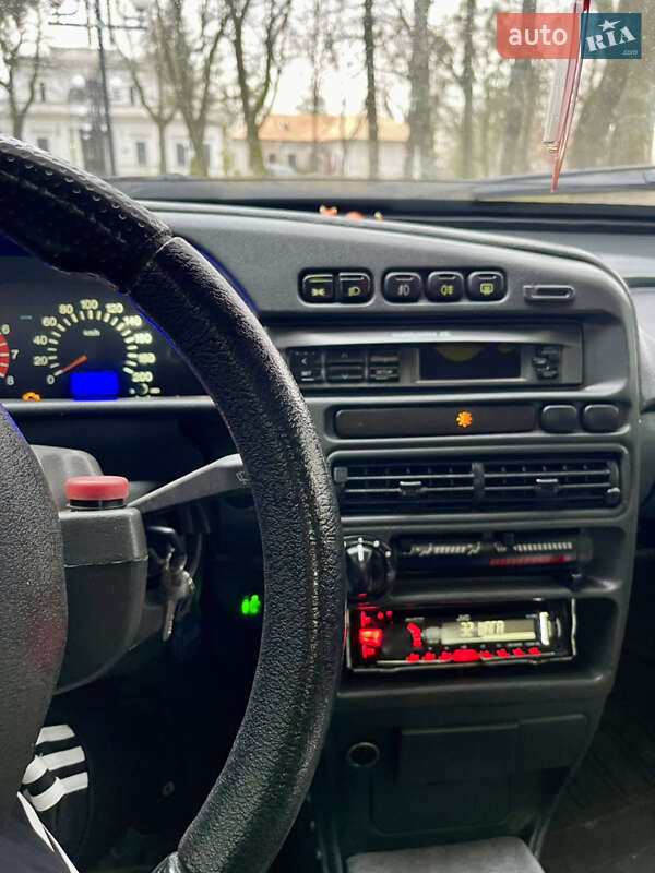 Хэтчбек ВАЗ / Lada 2113 Samara 2008 в Тростянце