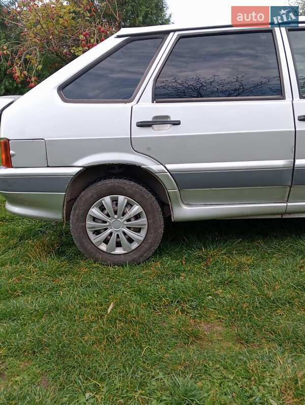 Хетчбек ВАЗ / Lada 2114 Samara 2004 в Городку