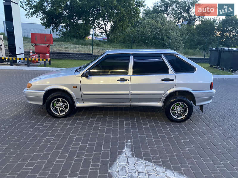 Хэтчбек ВАЗ / Lada 2114 Samara 2013 в Киеве