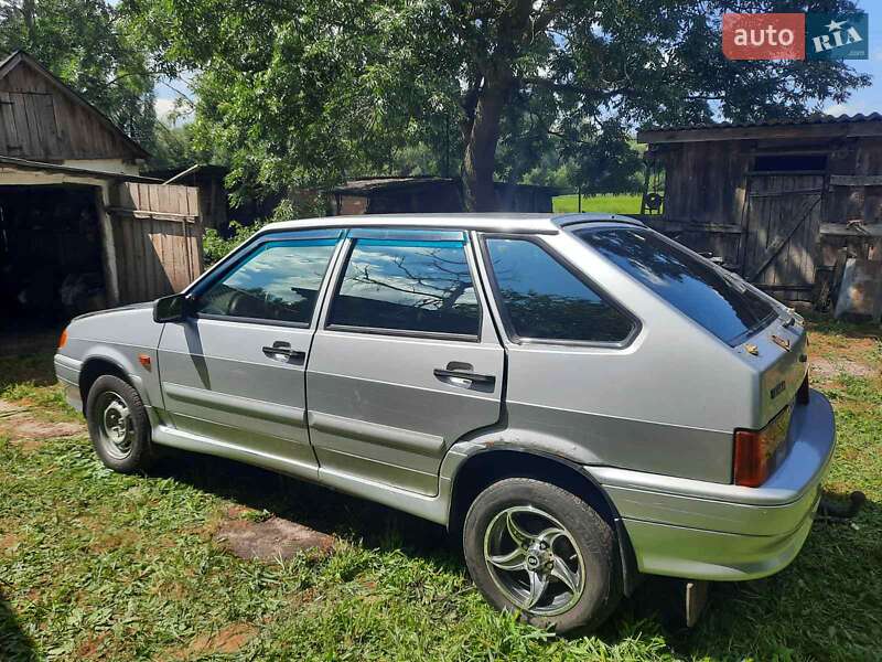 Хэтчбек ВАЗ / Lada 2114 Samara 2010 в Конотопе