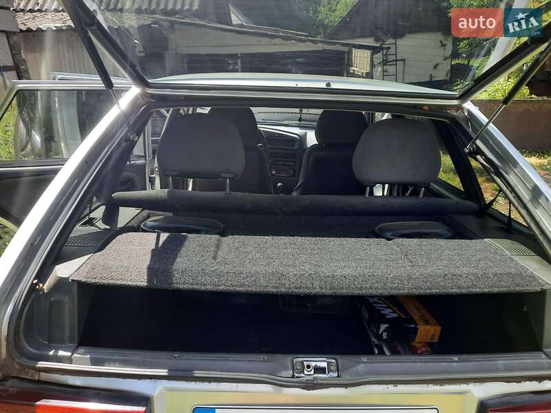 Хэтчбек ВАЗ / Lada 2114 Samara 2010 в Конотопе