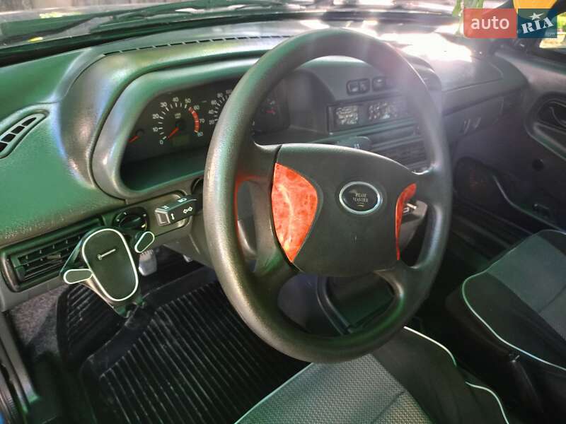 Хетчбек ВАЗ / Lada 2114 Samara 2004 в Кучургані
