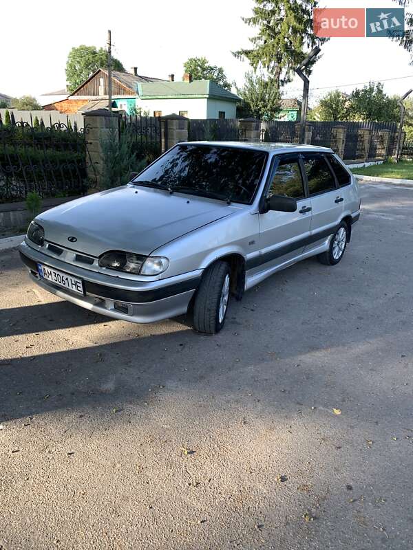 Хэтчбек ВАЗ / Lada 2114 Samara 2004 в Олевске фото 4 Хэтчбек ВАЗ / Lada 2114 Samara 2004 в Олевске