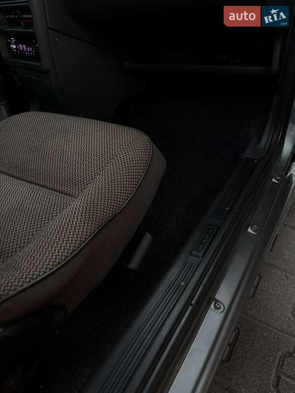 Хэтчбек ВАЗ / Lada 2114 Samara 2006 в Черновцах фото 22 Хэтчбек ВАЗ / Lada 2114 Samara 2006 в Черновцах