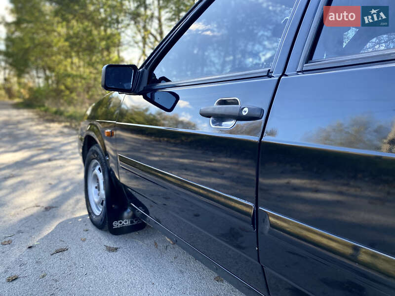 Хэтчбек ВАЗ / Lada 2114 Samara 2008 в Мирополе фото 12 Хэтчбек ВАЗ / Lada 2114 Samara 2008 в Мирополе